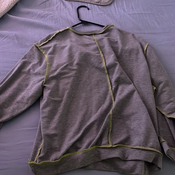 LONG SLEEVE - Picture 3 of 3